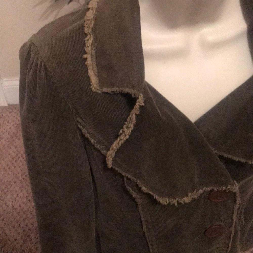 Green Jacket - Picture 2 of 6